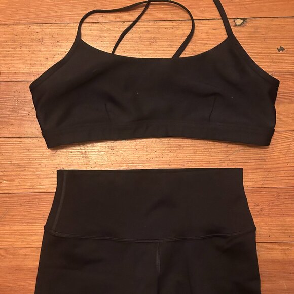 Alo Yoga Airlift Set: 5in Energy Short and Intrigue Bra - Picture 2 of 4